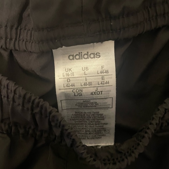 Adidas athletic shorts - Picture 3 of 3